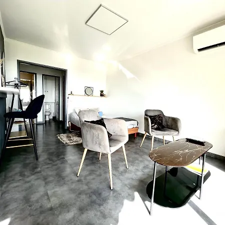 Apartament Le View, Climatise Vue Panoramique, Parking Gratuit, Wifi Mentona