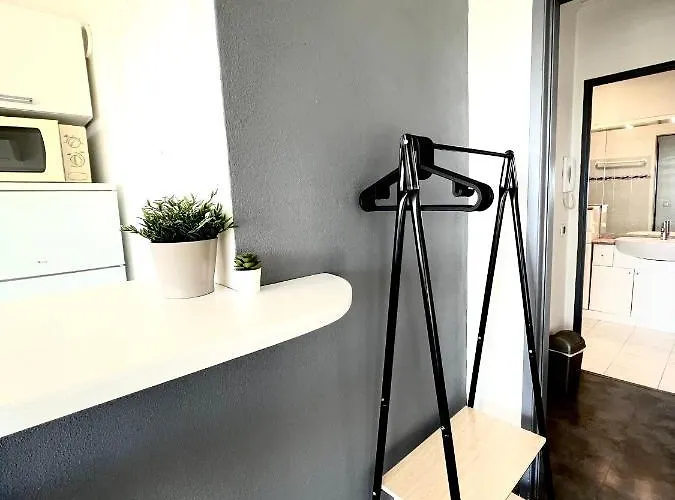 Apartment Le View, Climatise Vue Panoramique, Parking Gratuit, Wifi Menton